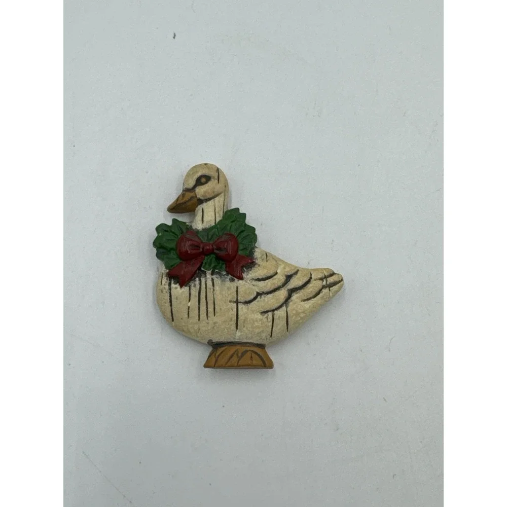 Vintage Avon Country Christmas Goose Magnet Holiday
